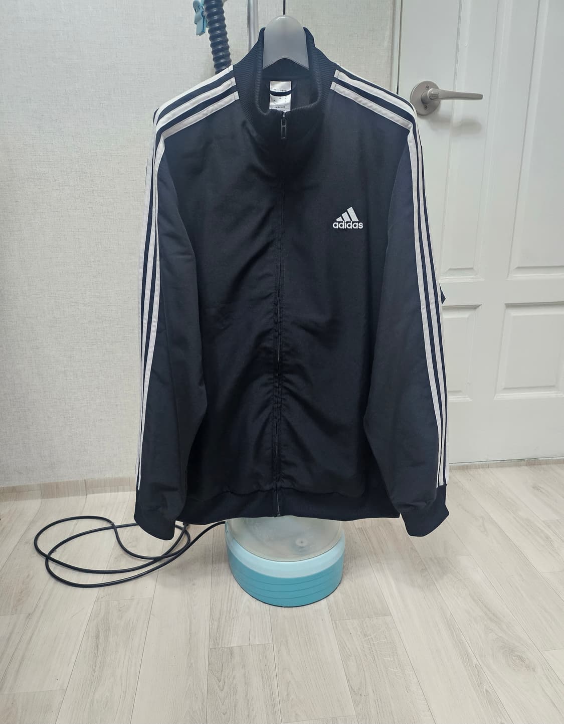 (105~110)XL☆초대장급☆아디다스 에센셜 3S우븐 [검흰]트랙탑져지 상품이미지1