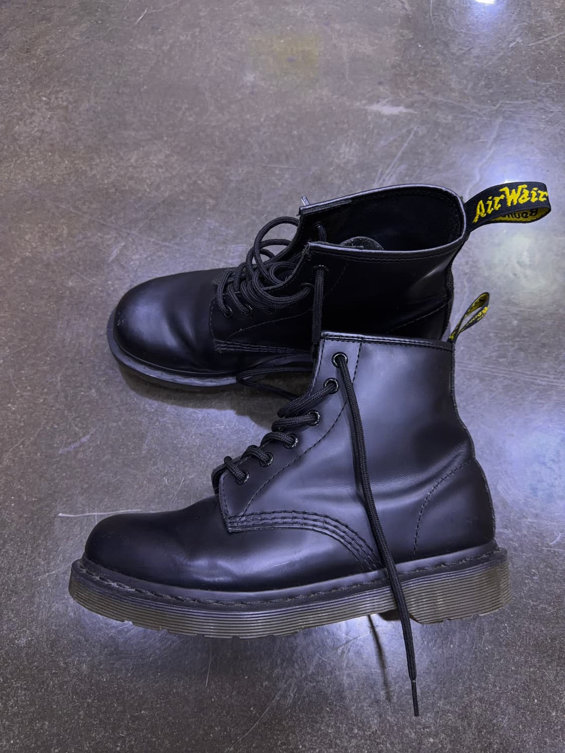 닥터마틴 10064 워커 부츠 6홀 블랙 240 상품이미지5