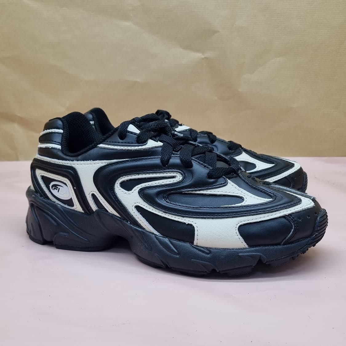 휠라 버자드 여성운동화240 상품이미지1