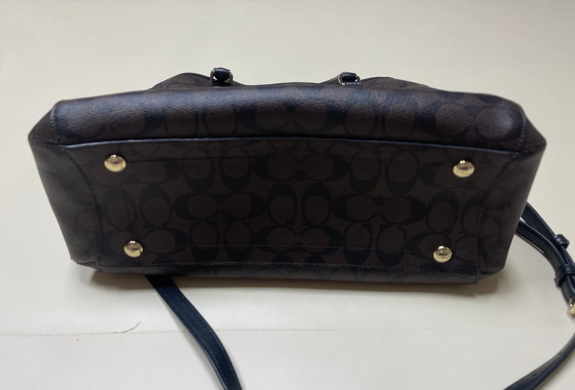 코치 모노그램 토트 크로스백 상품이미지4