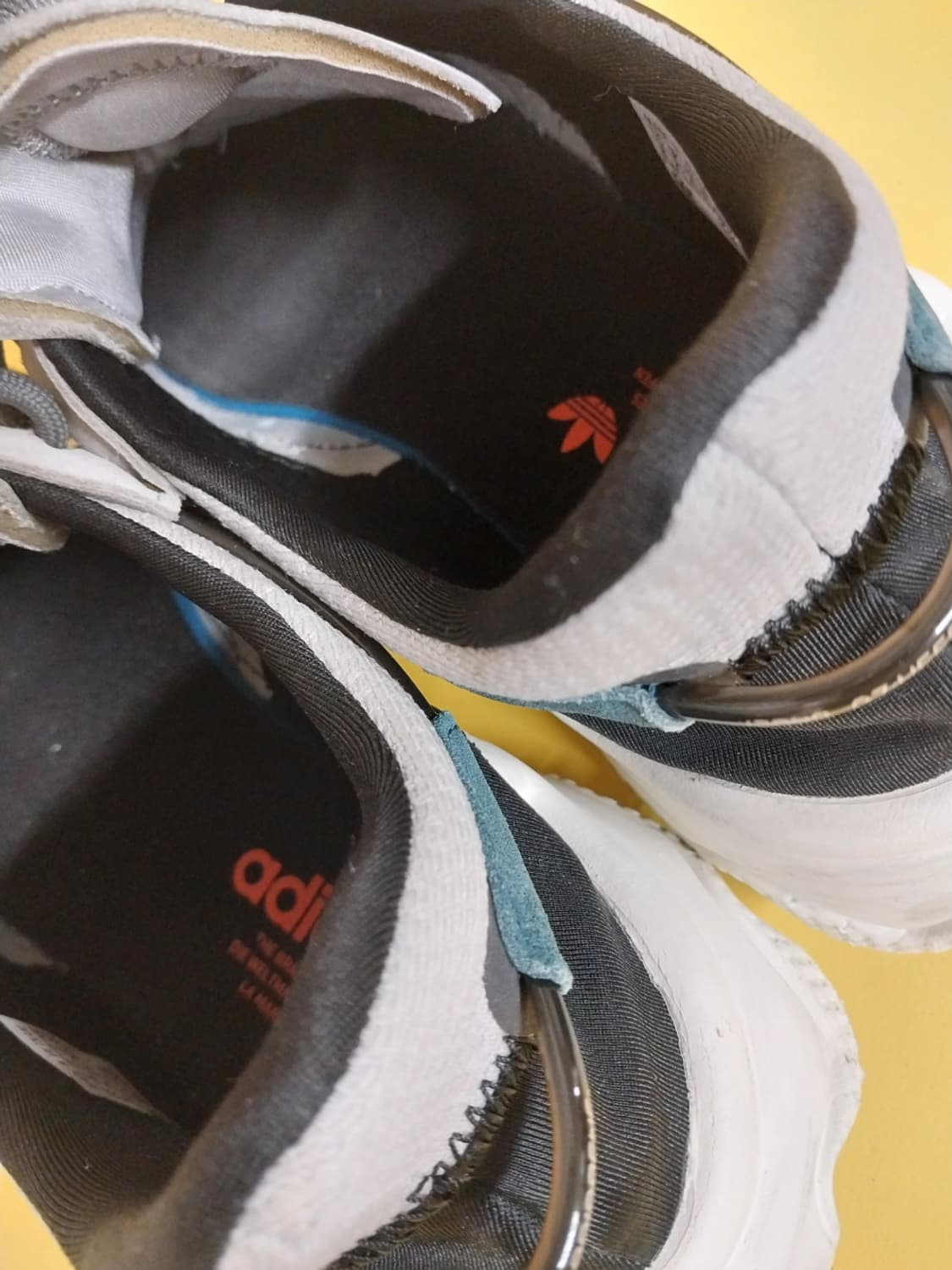 남성 아디다스 오즈위고 그레이블랙 유틸리티 그린 운동화 (260) 상품이미지6