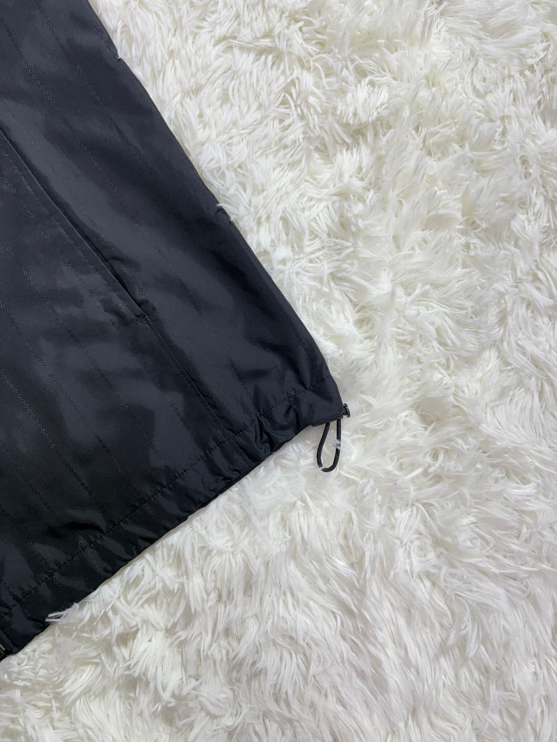 아디다스 블랙 스몰로고 디테일 바람막이  상품이미지5