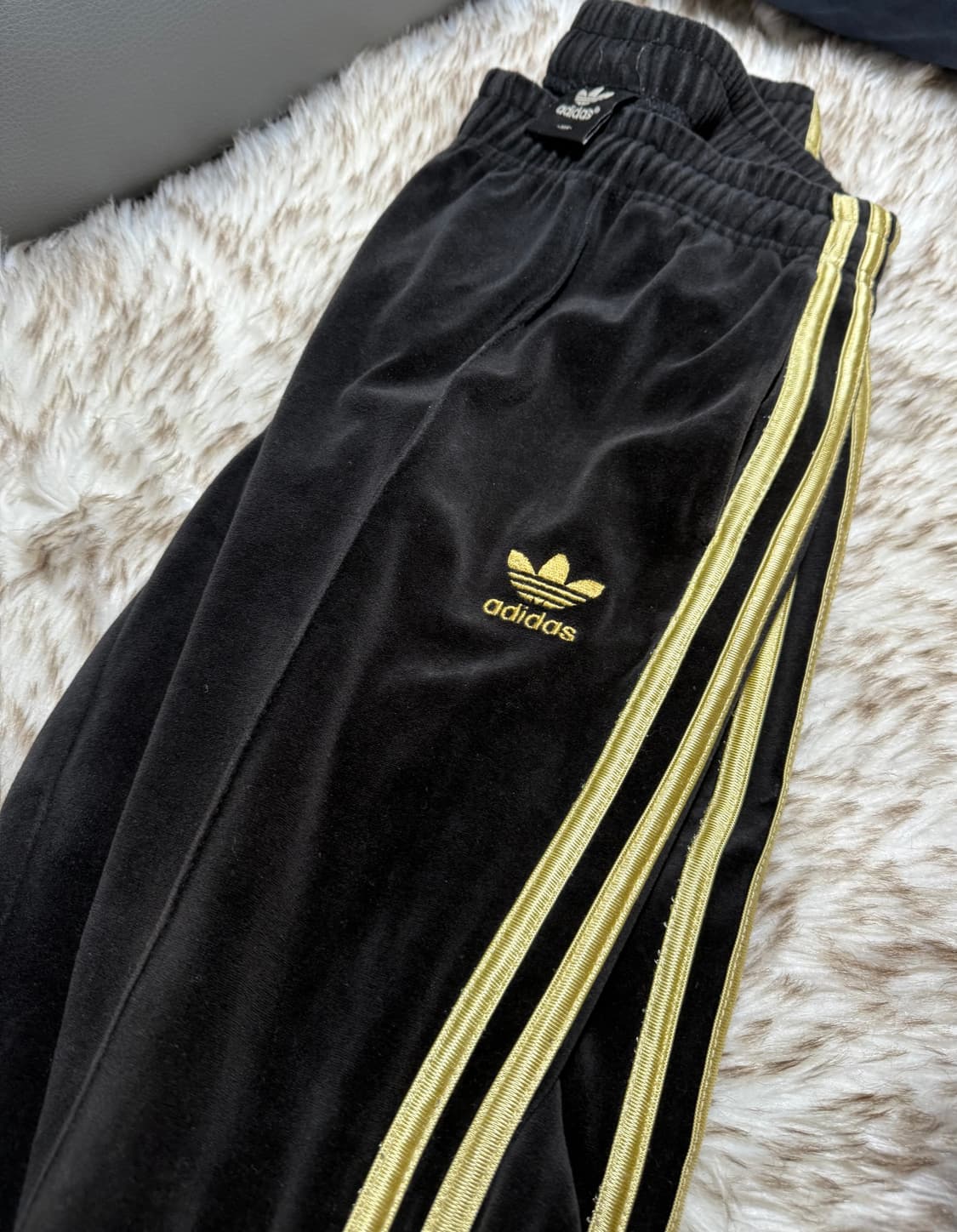 아디다스 블랙벨벳 골드삼선 와이드 트랙팬츠 105 상품이미지1