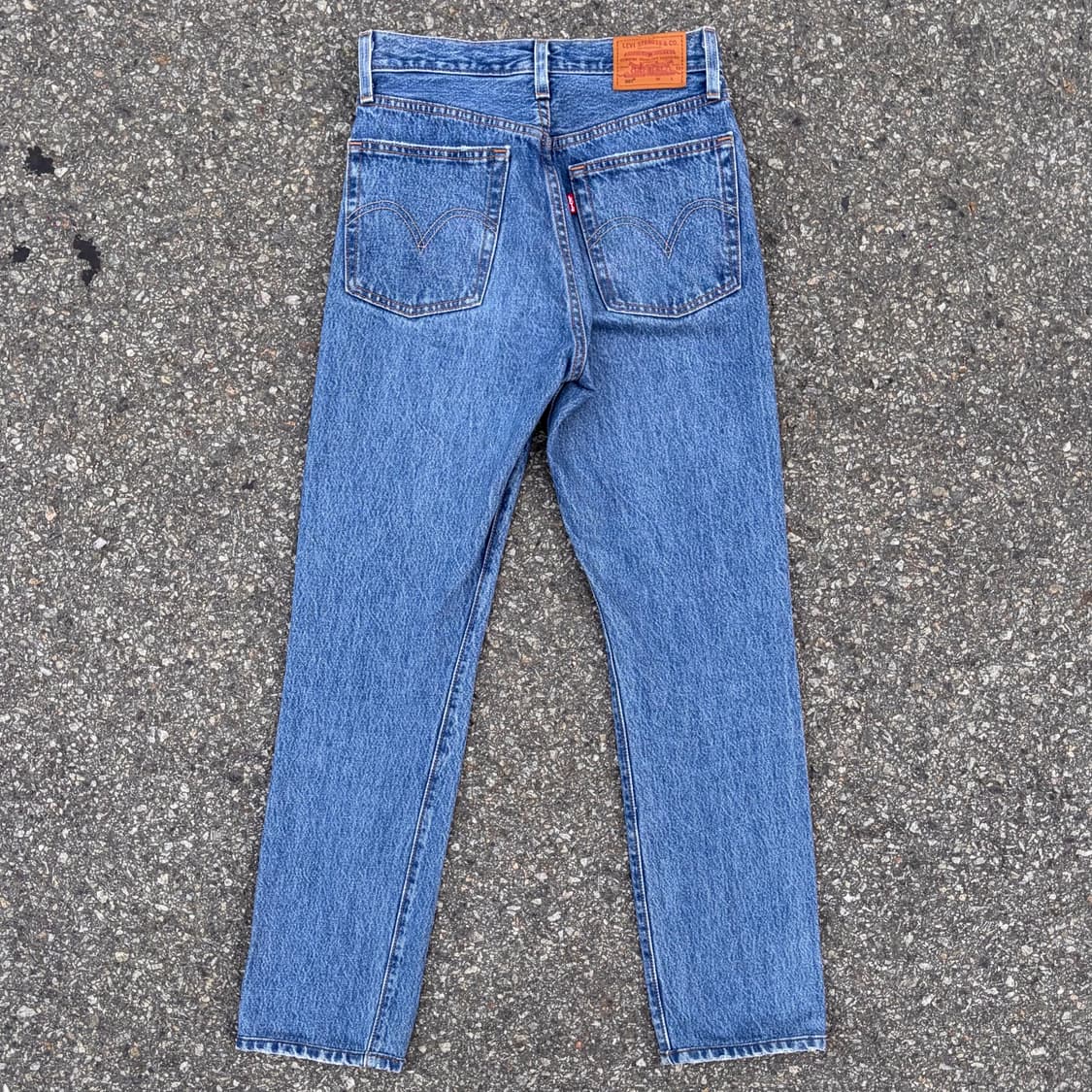 리바이스 501 프리미엄 스트레이트 중청 데님 (28)  상품이미지4