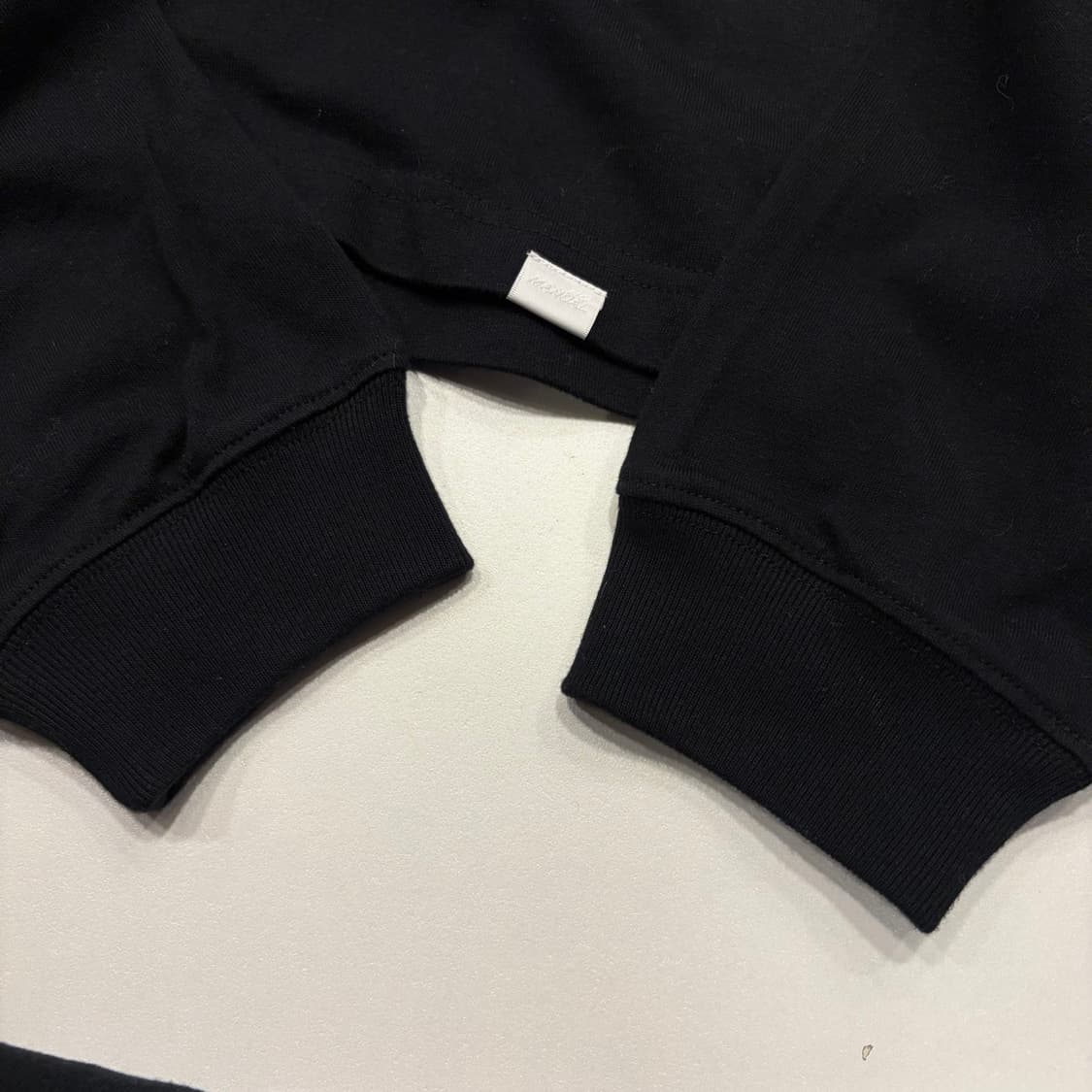 [L] 노매뉴얼 Eye 블랙 긴팔 티셔츠 C267 상품이미지5