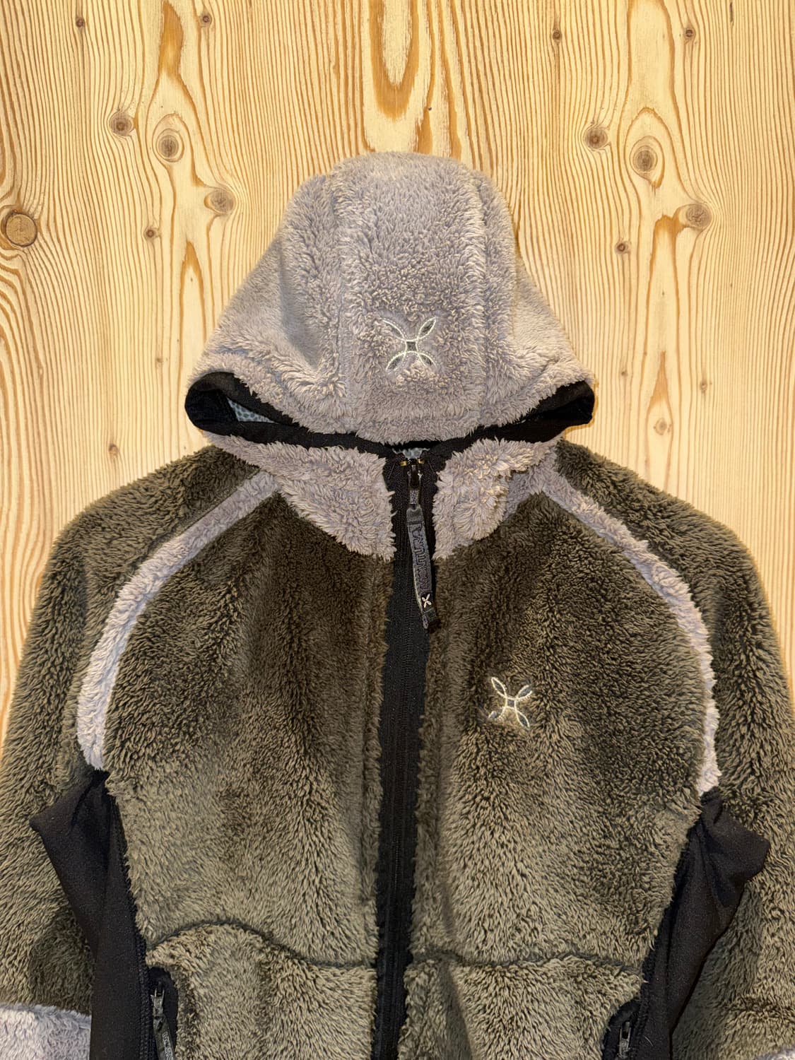 몬츄라 마운틴 후드집업 상품이미지3