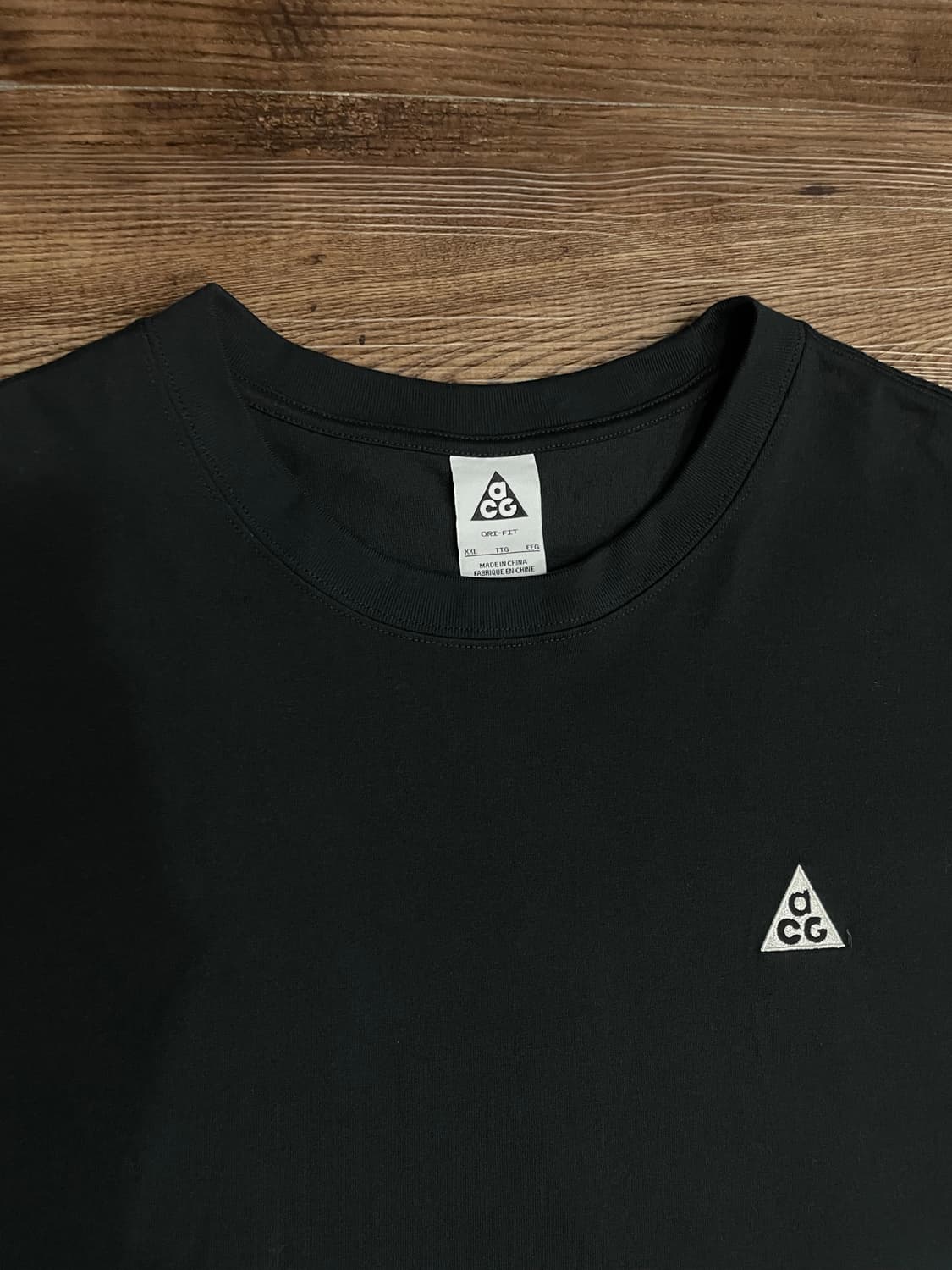 나이키 ACG 블랙 반팔 티셔츠 상품이미지2