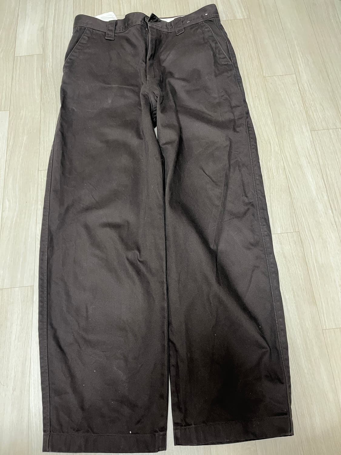 유니클로U 와이드 치노 다크브라운 상품이미지2