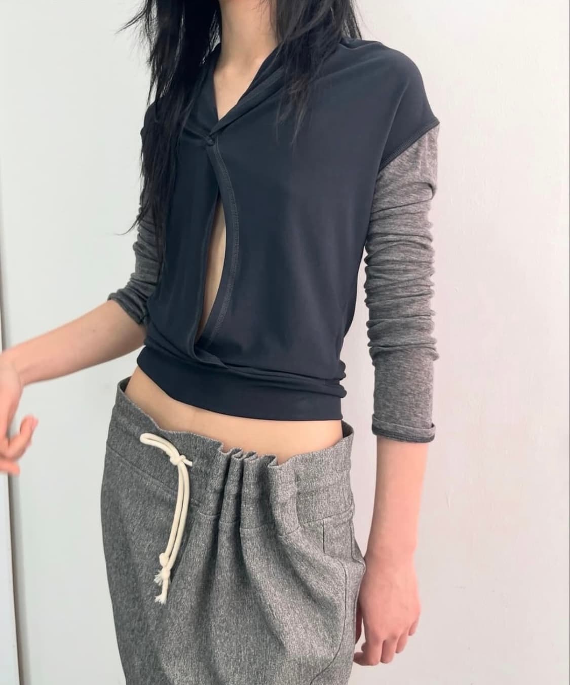 울리카상투스 Back flare top 상품이미지1