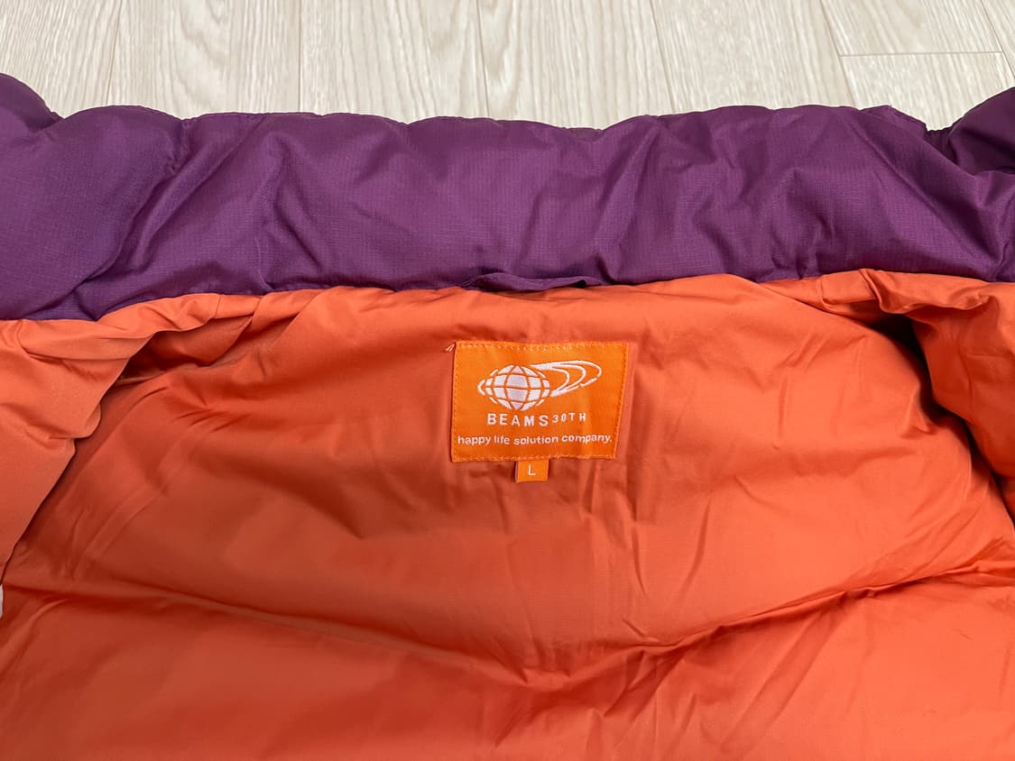 빔즈 x au by KDDI 30주년 한정 베스트 Beams 상품이미지3