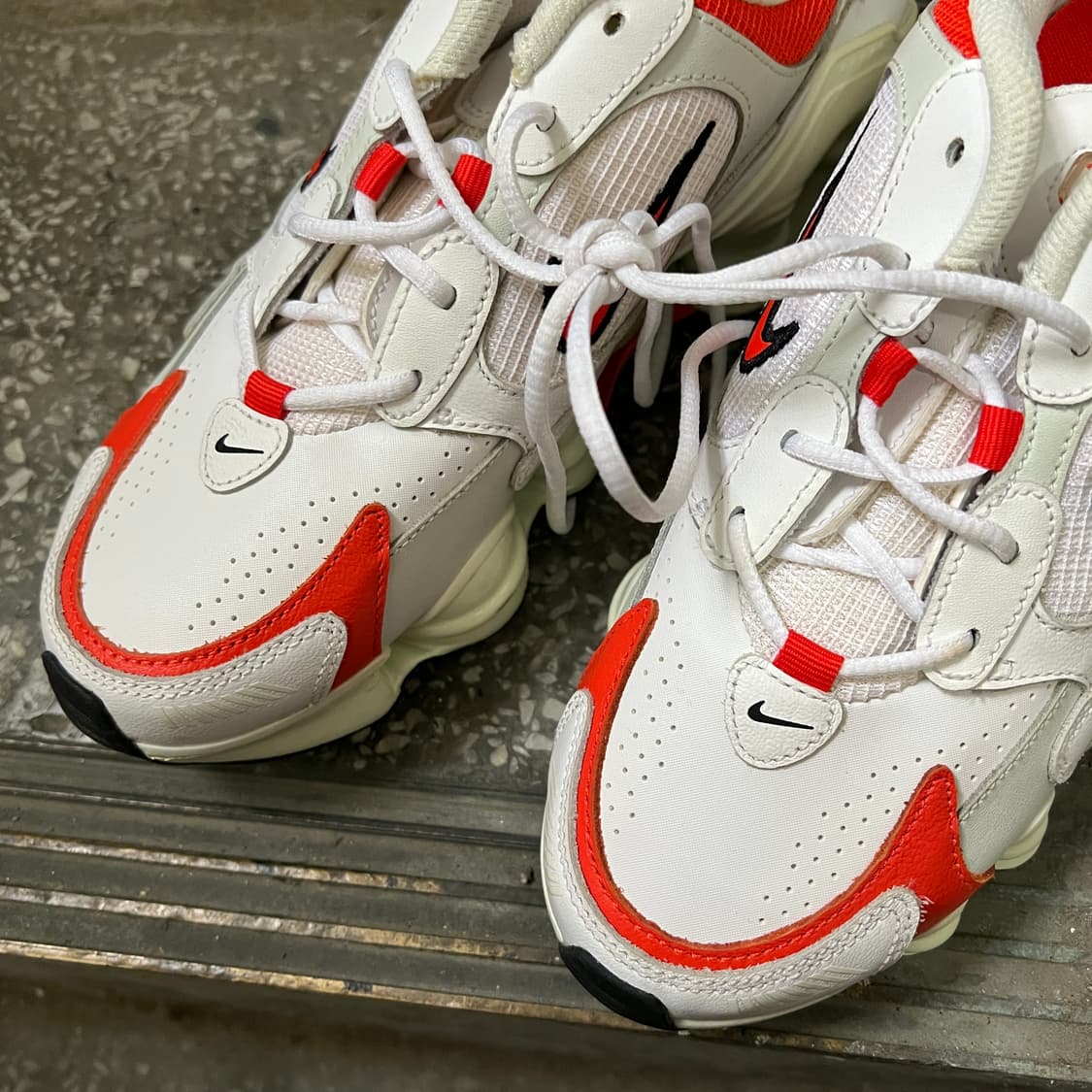 나이키 샥스 노바 화이트 레드 상품이미지3