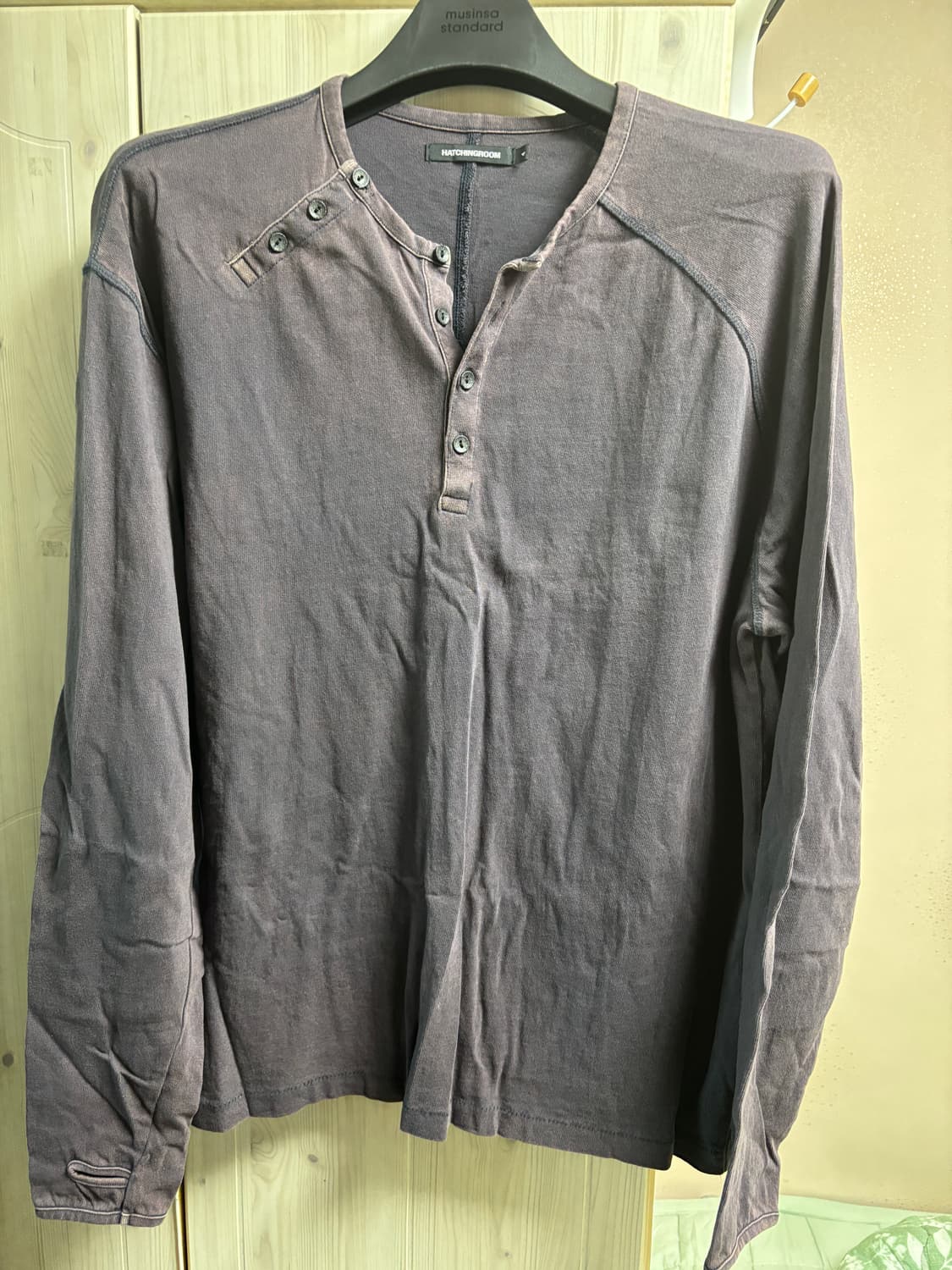 해칭룸 더블 헨리넥 티 상품이미지1