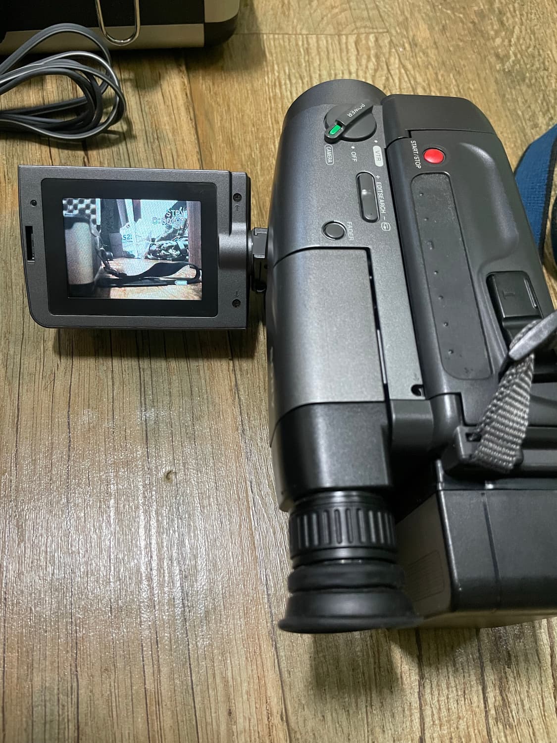 Sony CCD-TRV30 Video8 빈티지 캠코더 풀셋 상품이미지2