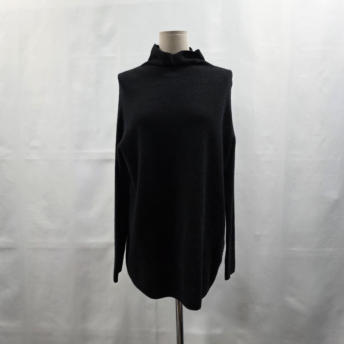 0161 아이잗바바 울 캐시미어 혼방 터틀넥 니트 블랙 여성 55 상품이미지1