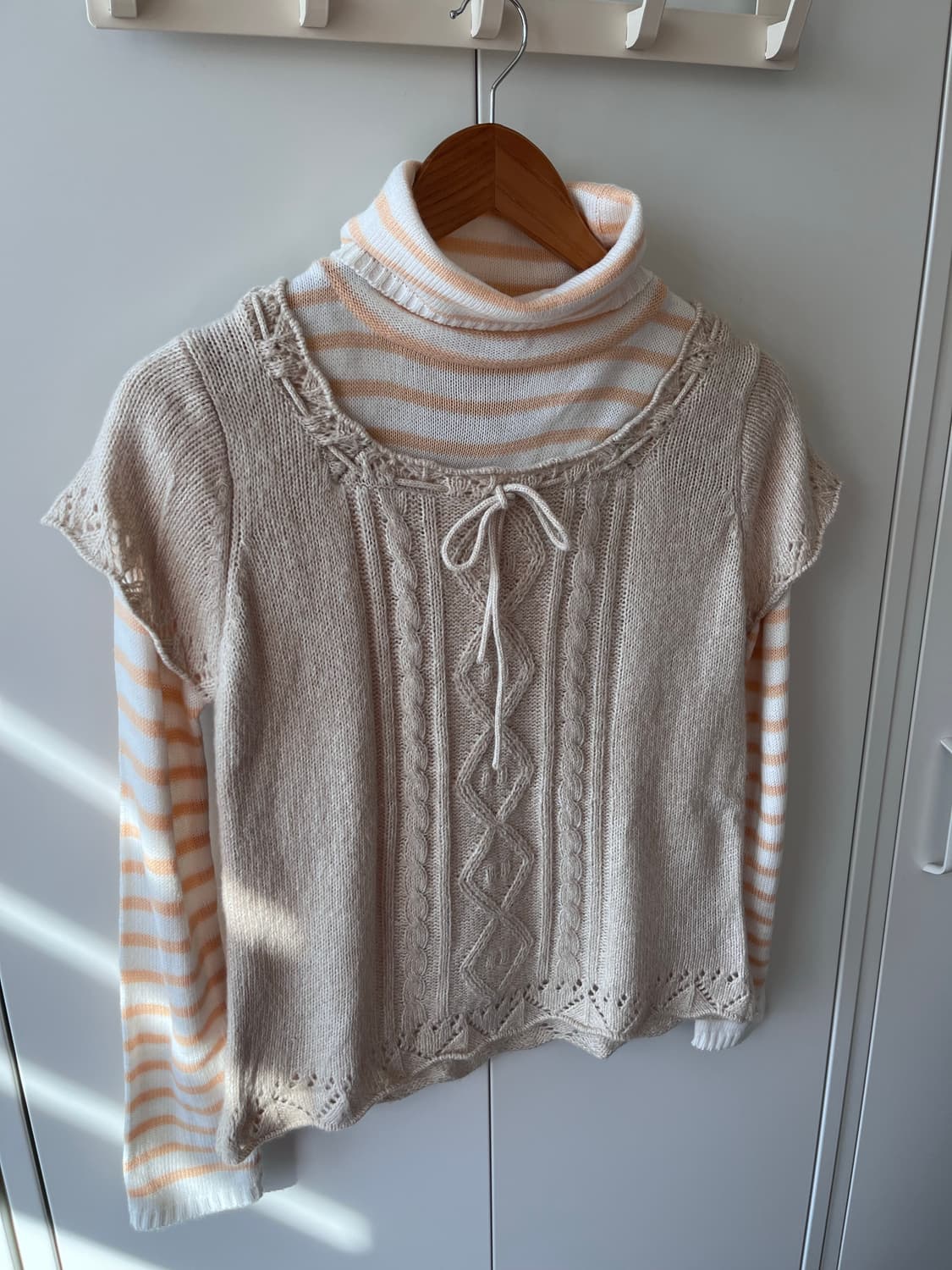 Medium 스트라이프 레이어드 목폴라 니트 상품이미지5