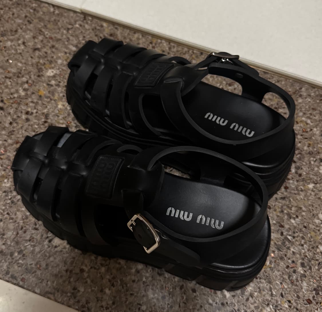 Miumiu 플랫폼 샌들 상품이미지3