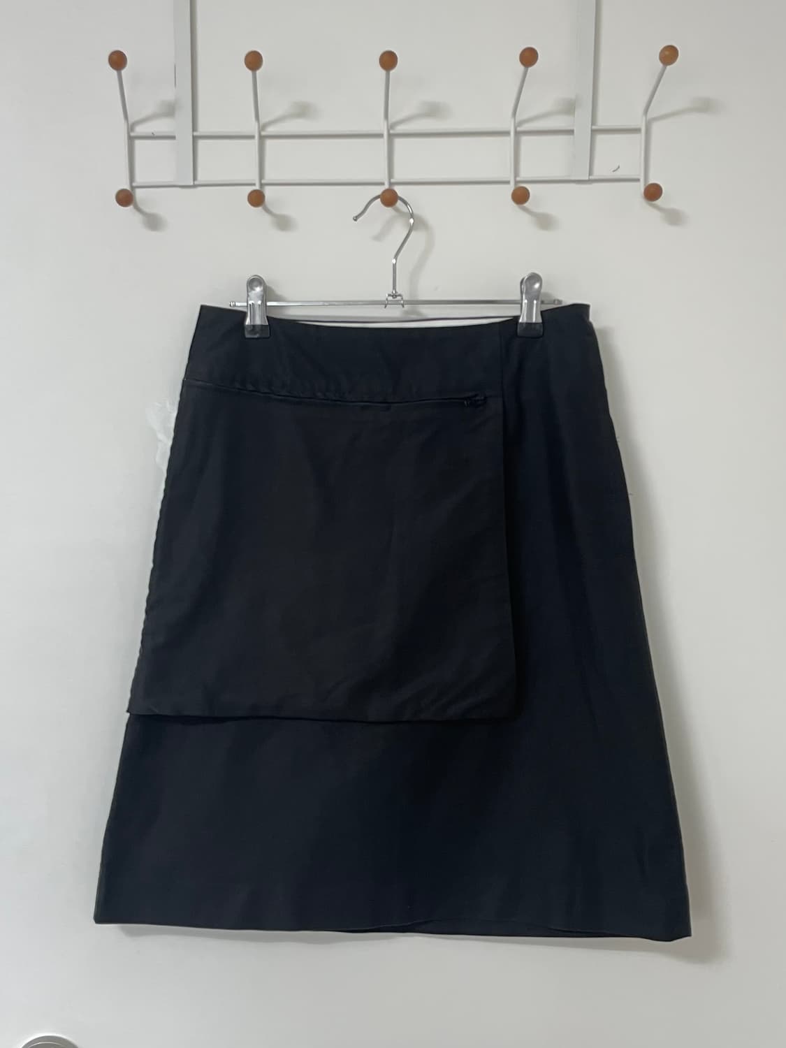 츠모리 치사토 포켓 레이어드 블랙 스커트 상품이미지1