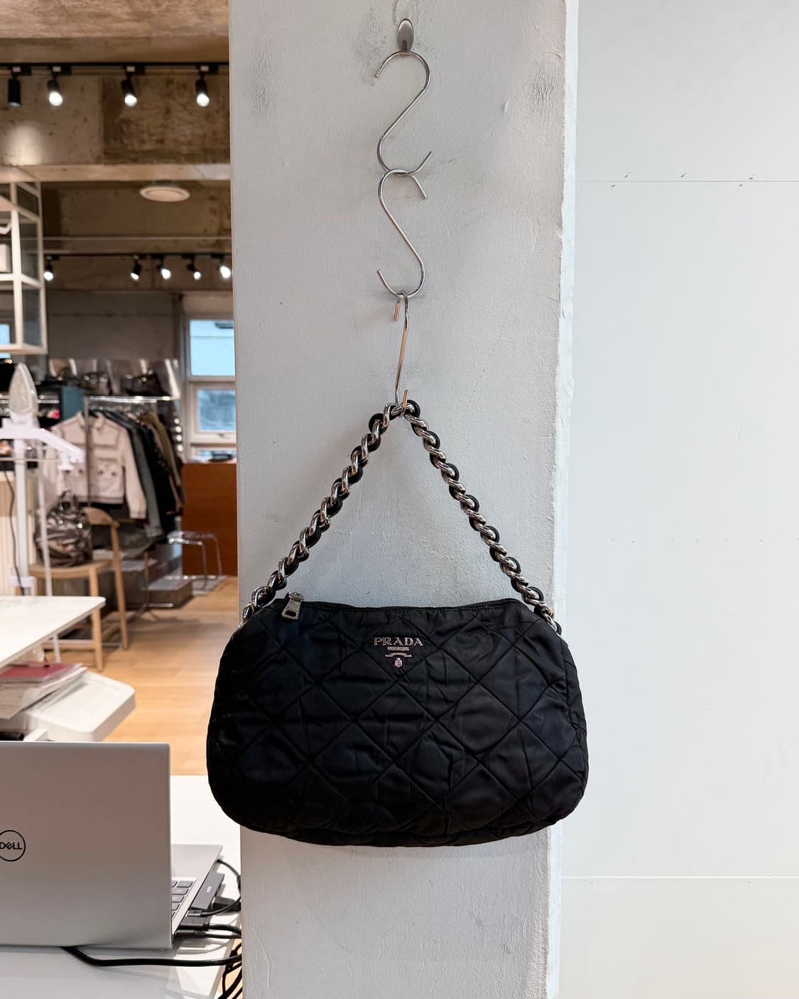 프라다 블랙 나일론 퀼팅 체인 숄더백  상품이미지2