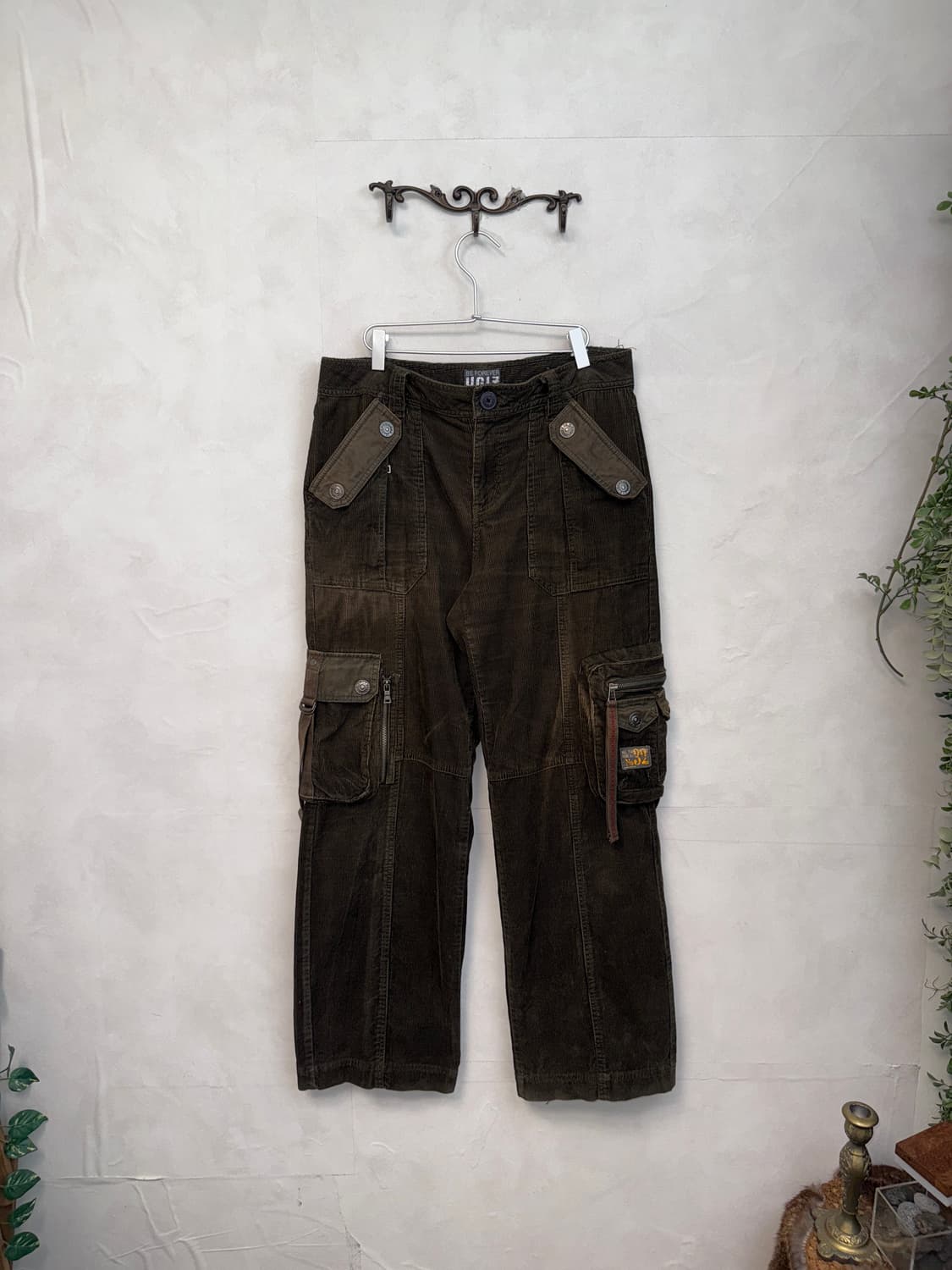 UGIZ khaki corduroy multi pocket 카고팬츠 상품이미지1