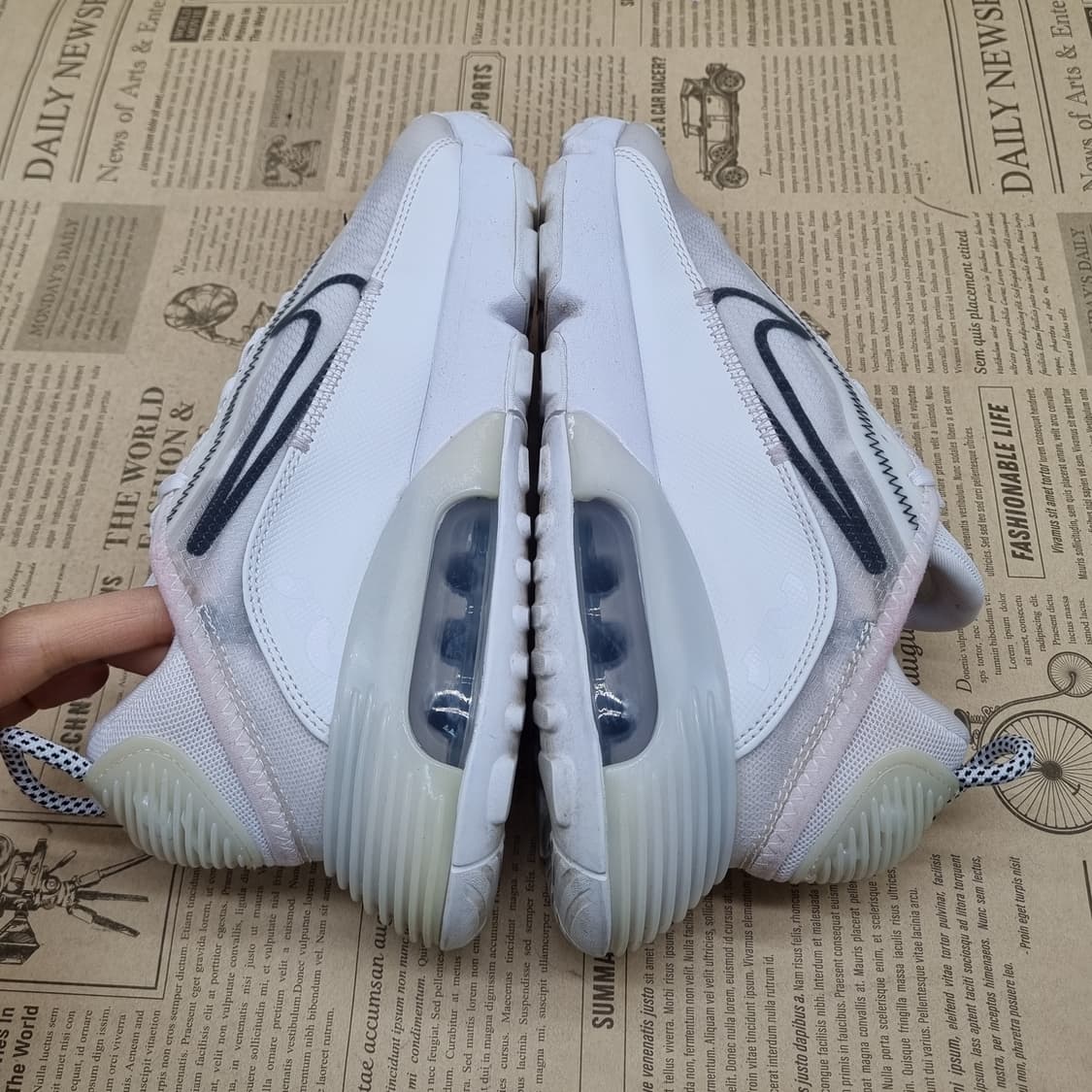 나이키 에어맥스 2090 화이트 여성 운동화235 상품이미지5