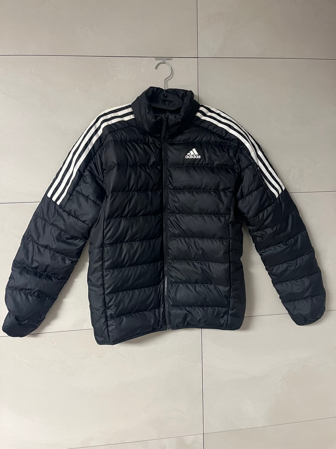 아디다스 에센셜 덕다운 경량 패딩 자켓 블랙 [XL]  상품이미지2