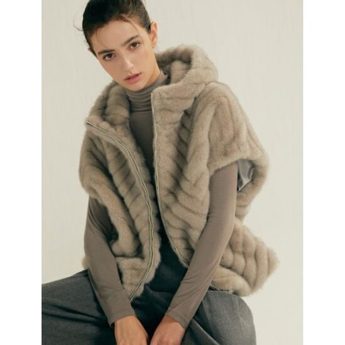 liobell 리오벨 퍼 자켓 케이프 밍크 후드 조끼 베스트 상품이미지2