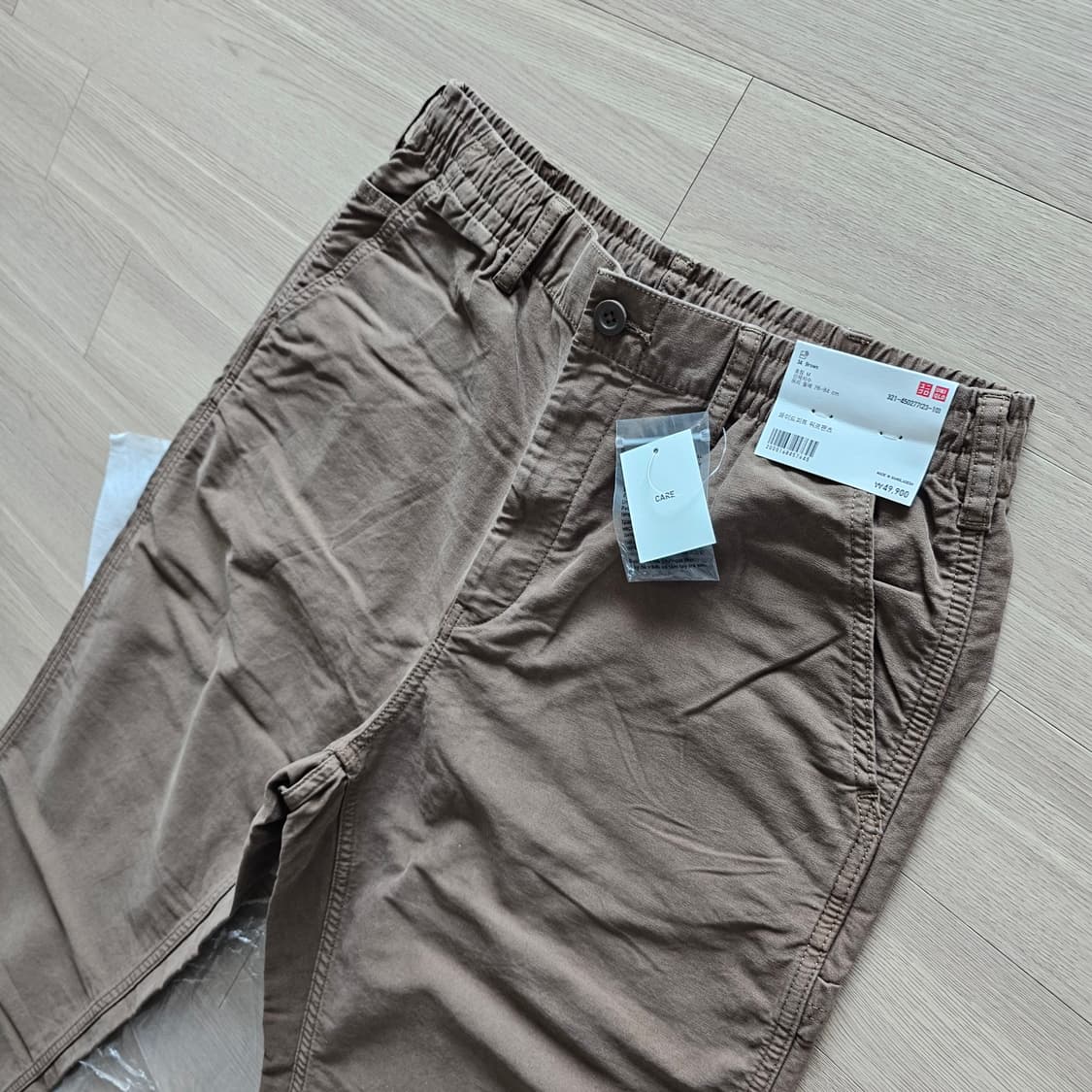 M 32 82 새제품) 유니클로 와이드핏 워크 팬츠 그래놀라 브라운 상품이미지5