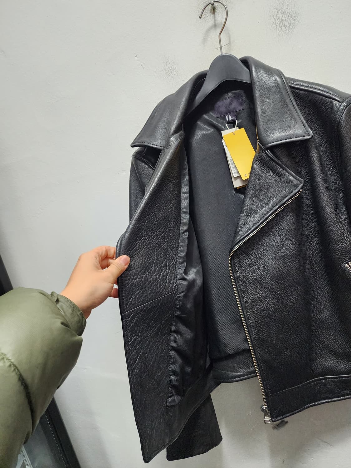 (새상품) H&M 30만원 리얼레더 소가죽 라이더자켓  상품이미지3