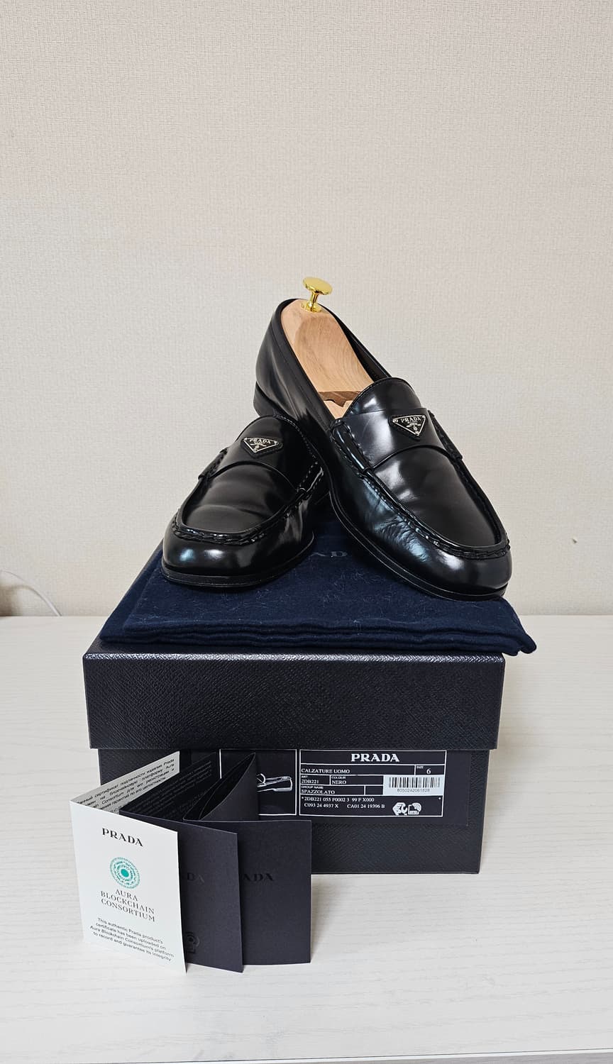 (정품) 프라다 삼각로고 레더로퍼 상품이미지2