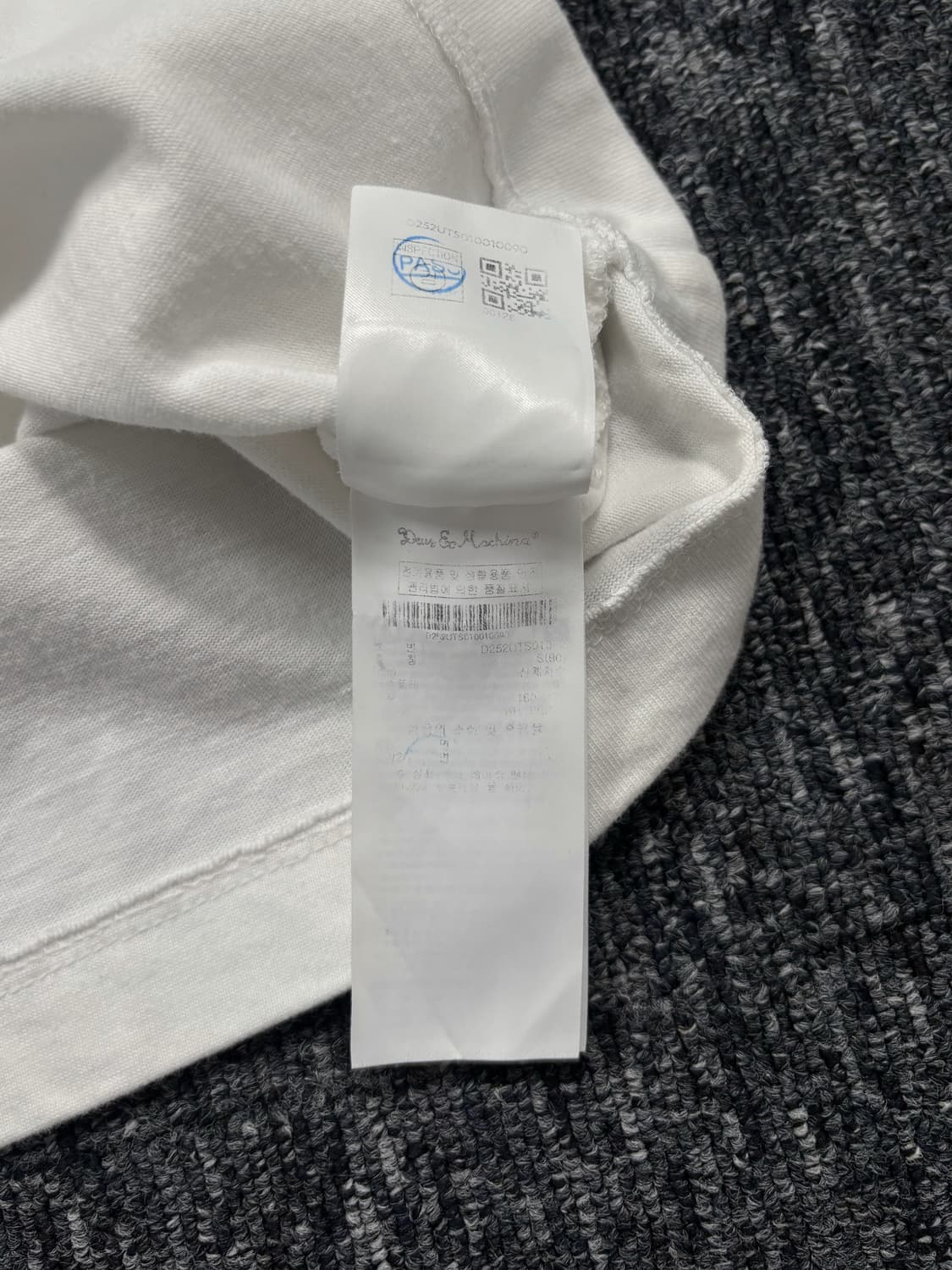 데우스 엑스 마키나 화이트 반팔 상품이미지8