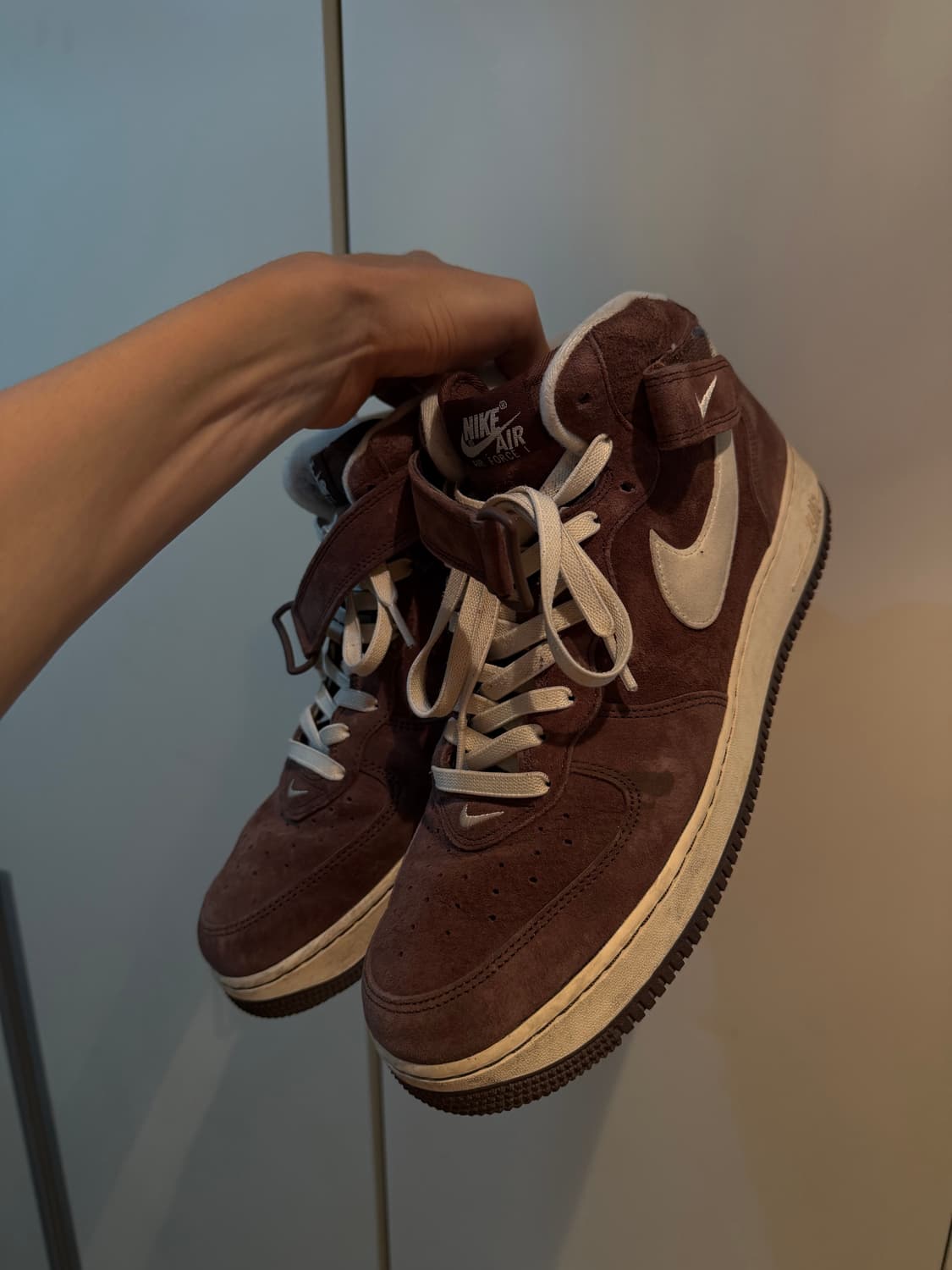 나이키 에어포스1 미드 ‘07 QS 초콜렛 브라운 상품이미지1