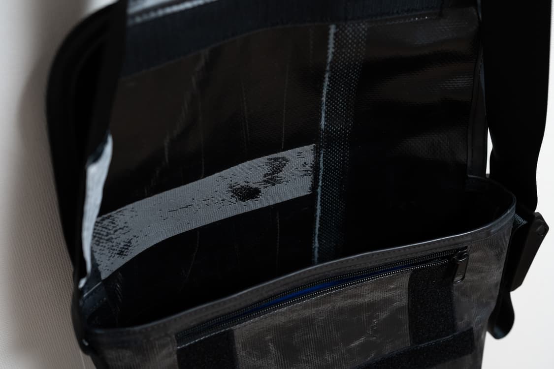 프라이탁 F41 하와이파이브오 하파오 올블랙 크로스백 상품이미지6