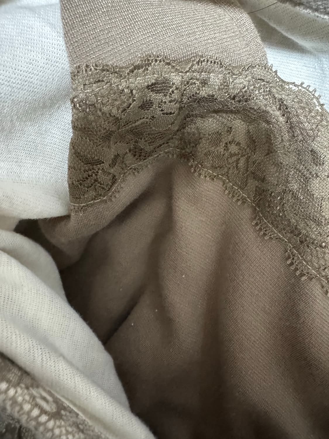 라떼갸루 모리 레이어드 티 상품이미지3