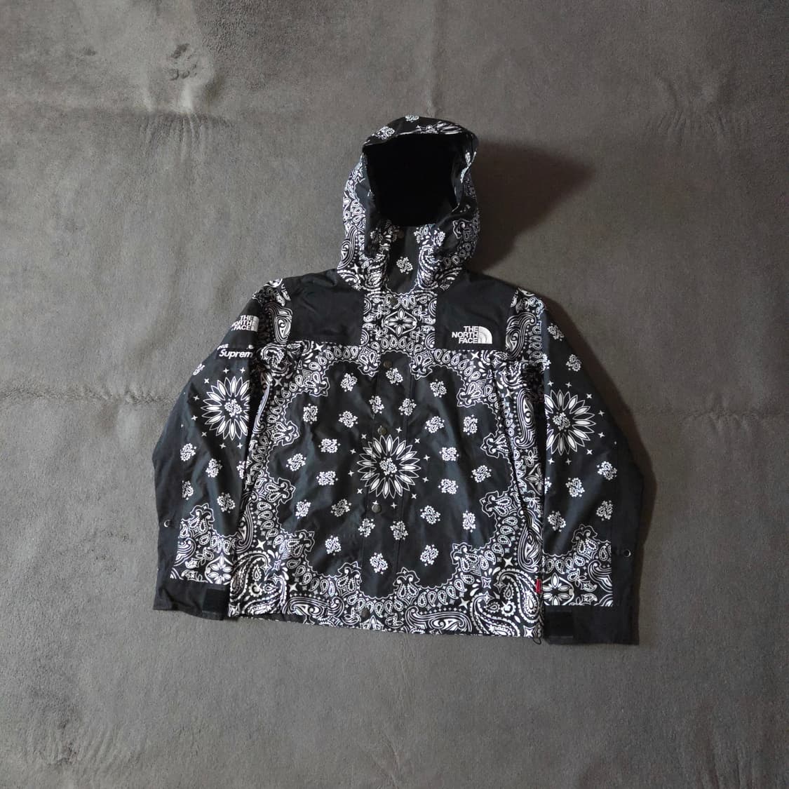 슈프림 노스페이스 반다나 마운틴 자켓 바람막이 S 블랙 상품이미지1