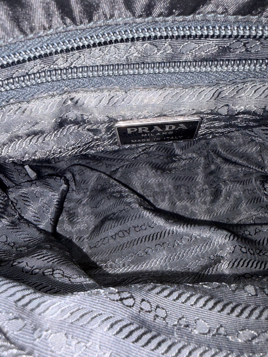 (정품)(미디움) 프라다 포코노 숄더백 판매합니다! 상품이미지5