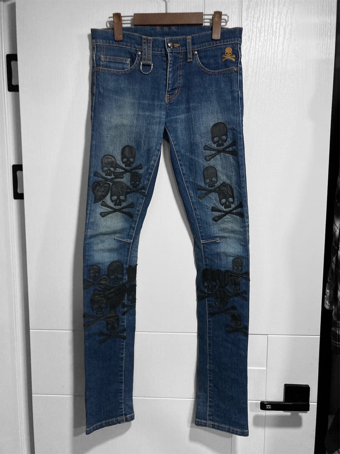 로엔 스컬 레더 패치 데님 팬츠 상품이미지1