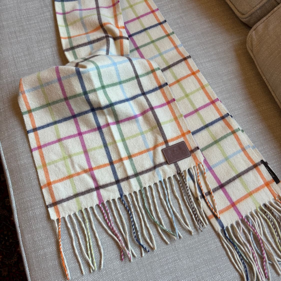 코치 멀티체크 머플러 캐시미어 100% 상품이미지4