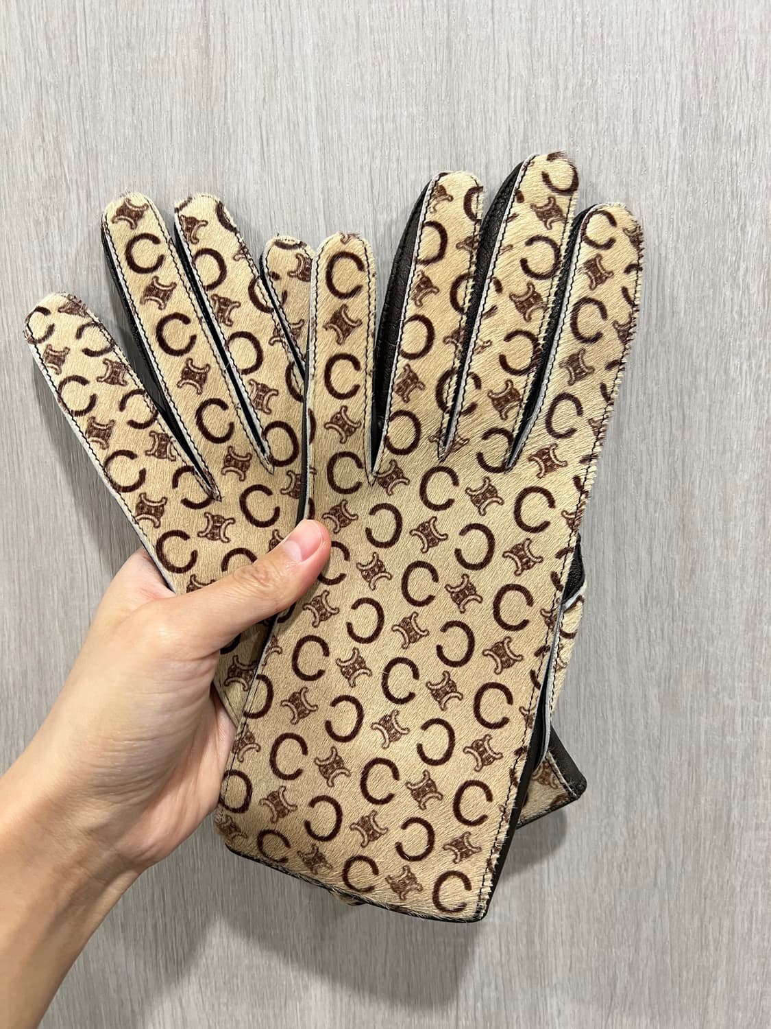 셀린느 송치 양가죽 장갑 상품이미지3