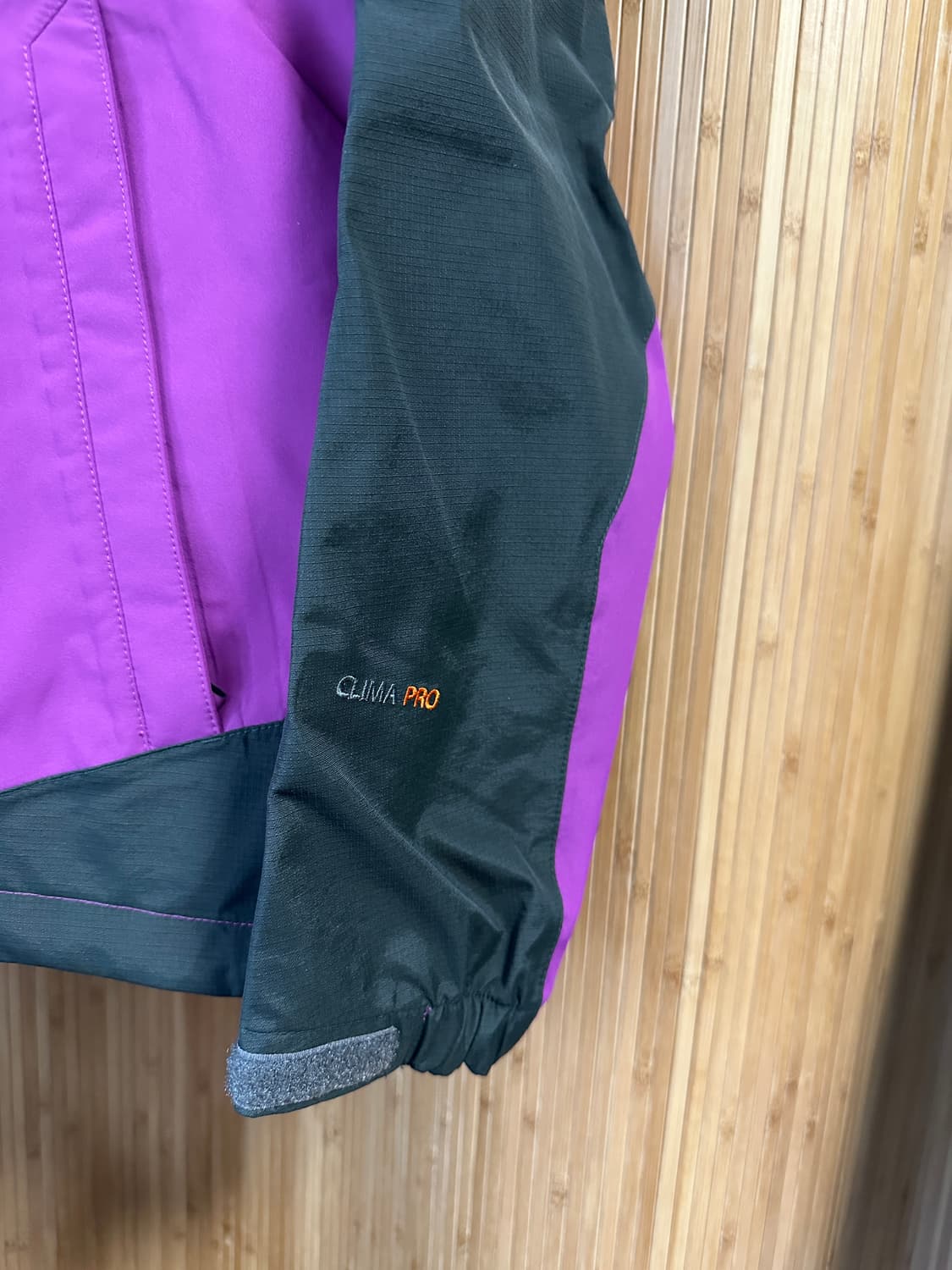 살로몬 윈드브레이커 상품이미지3