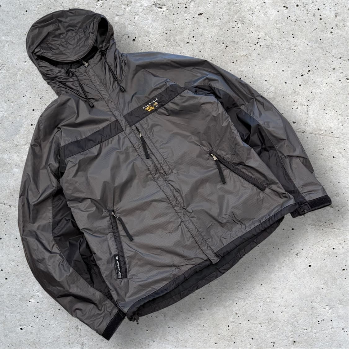 [M] 마운틴하드웨어 콘듀잇SL 바람막이 후드 자켓 블랙 B824 상품이미지1