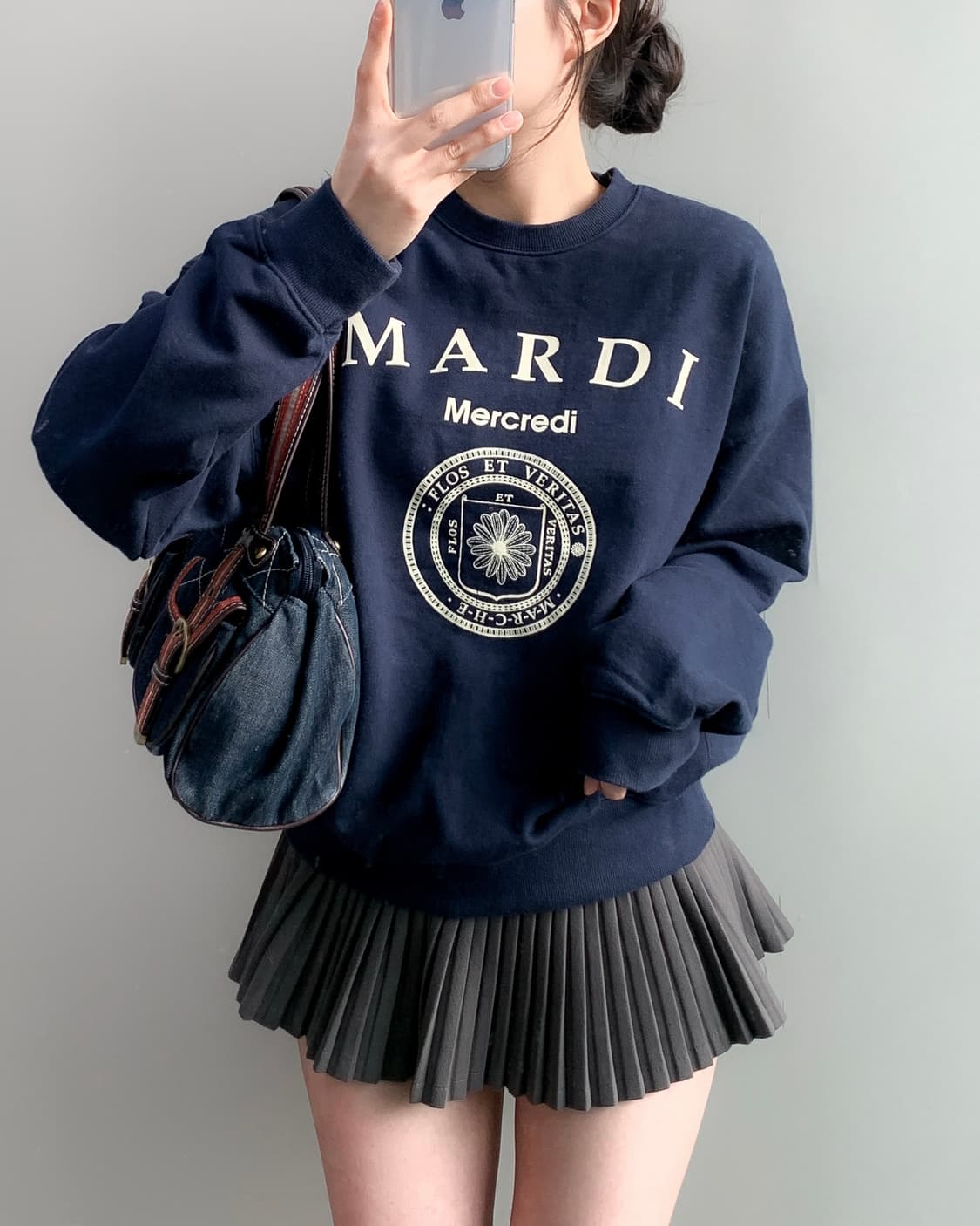 마르디 메크르디 맨투맨 상품이미지1