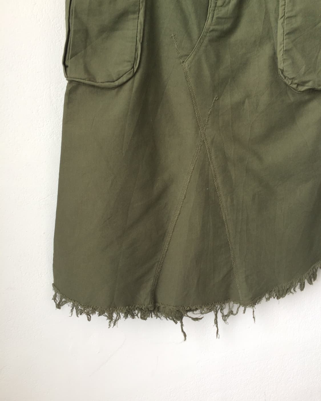 Out pocket point fringe midi skirt 상품이미지4