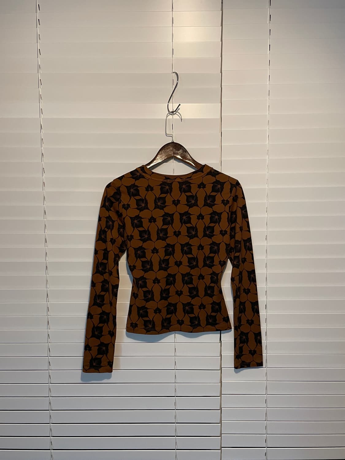 이세이미야케 다크 플라워 수트탑 상품이미지4