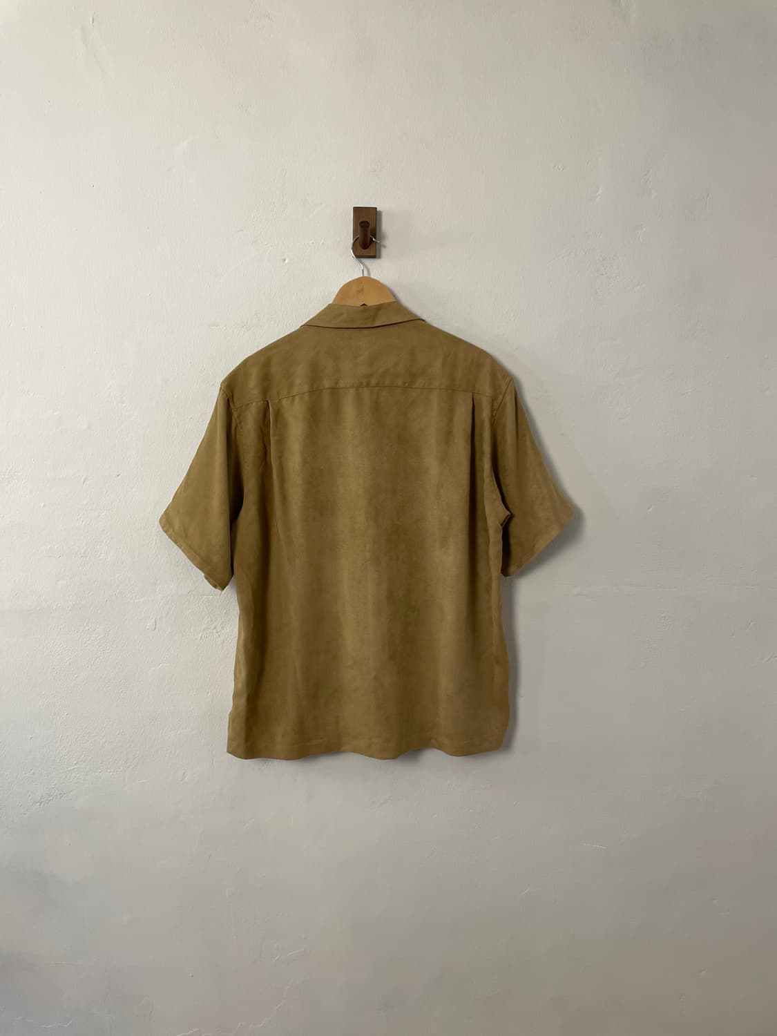 뷰티앤유스 스웨이드 셔츠  상품이미지9