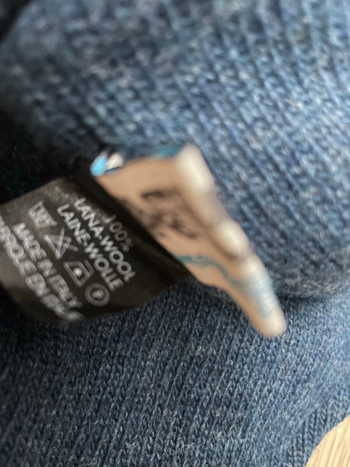 비비안웨스트우드 맨 이어플랩 비니 상품이미지4