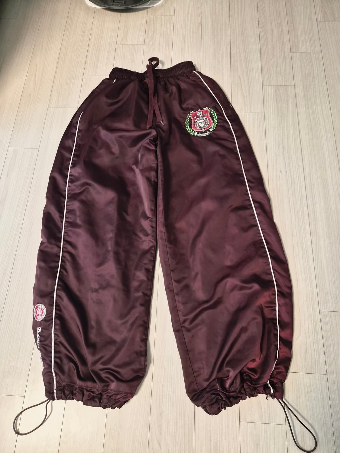 [배드블러드] 아틀레틱 사틴 와이드 조거 팬츠 (X-SMALL) 상품이미지1