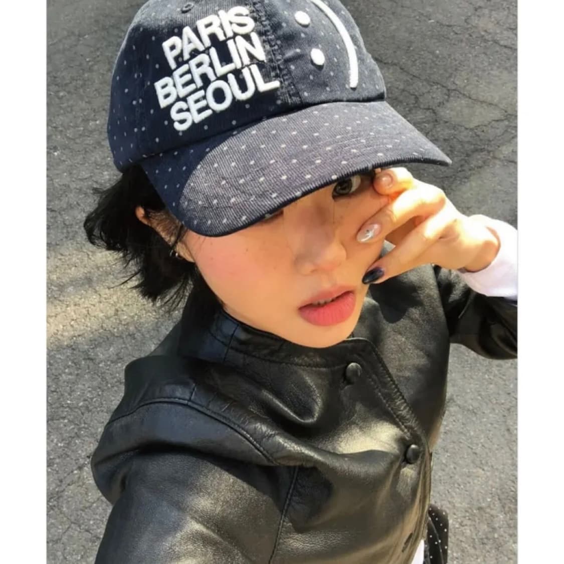 더뮤지엄비지터 스마일 볼캡 네이비 상품이미지1