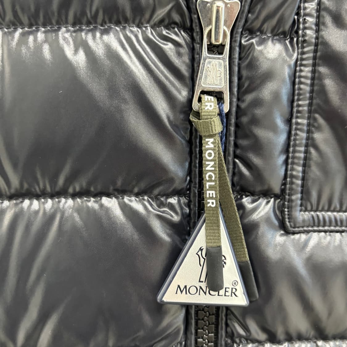 [5]몽클레어 후드 조끼패딩 상품이미지3