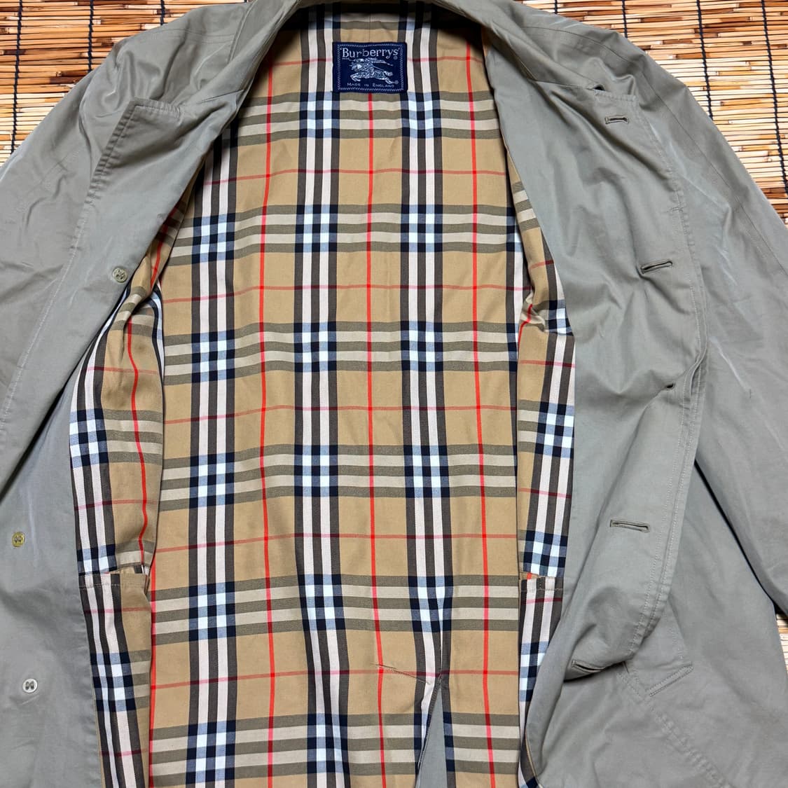 90년도 버버리 노바체크 싱글 카 코트 상품이미지4