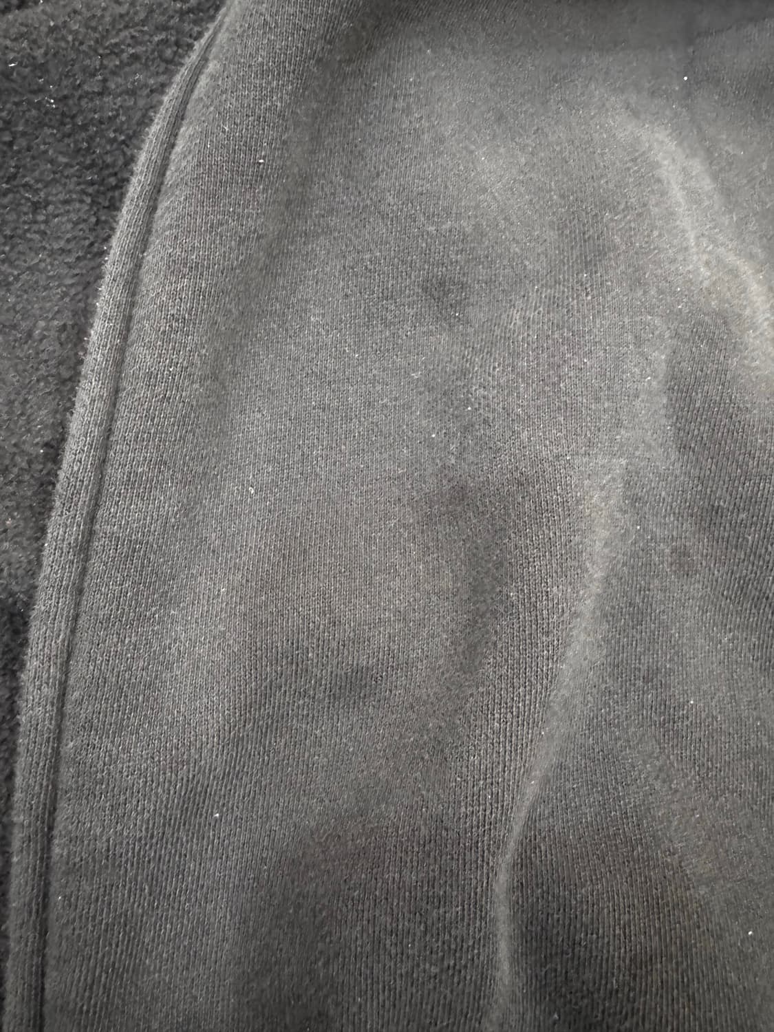 26Fw 피어오브갓 에센셜 블랙후드집업 XL 판매합니다 상품이미지5